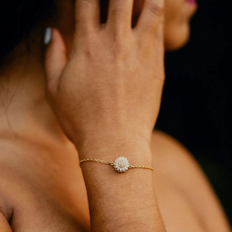 Spinning Sunflower Bracelet for Women – A Calming and Relaxing Accessory