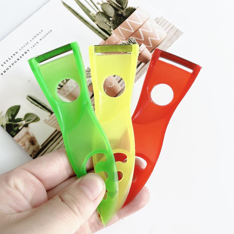 2pcs Old-Fashioned Home Fruit Peeler Multi-Functional Peeler Peeler Plane Kitchen Melon Fruit Scratcher Chicken Spear Head Planer Utensils