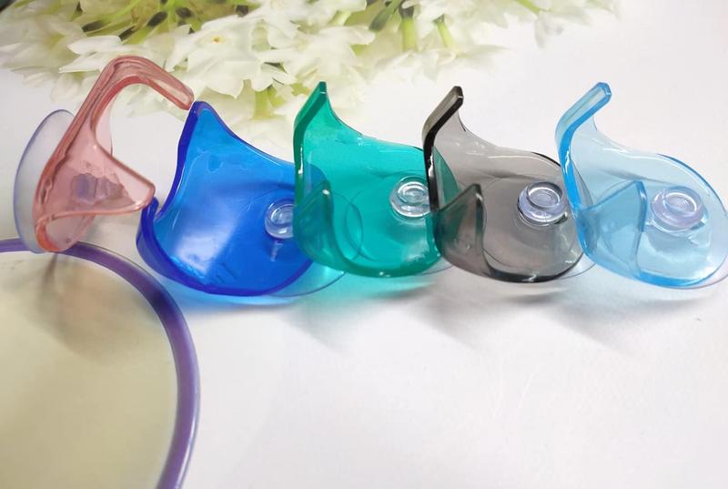 5 Pieces Razor Holder with Suction Cup, Plastic Waterproof Wall Hanger Stands Shaver Hooks, Razor Holder for Shower Bathroom Kitchen Plug