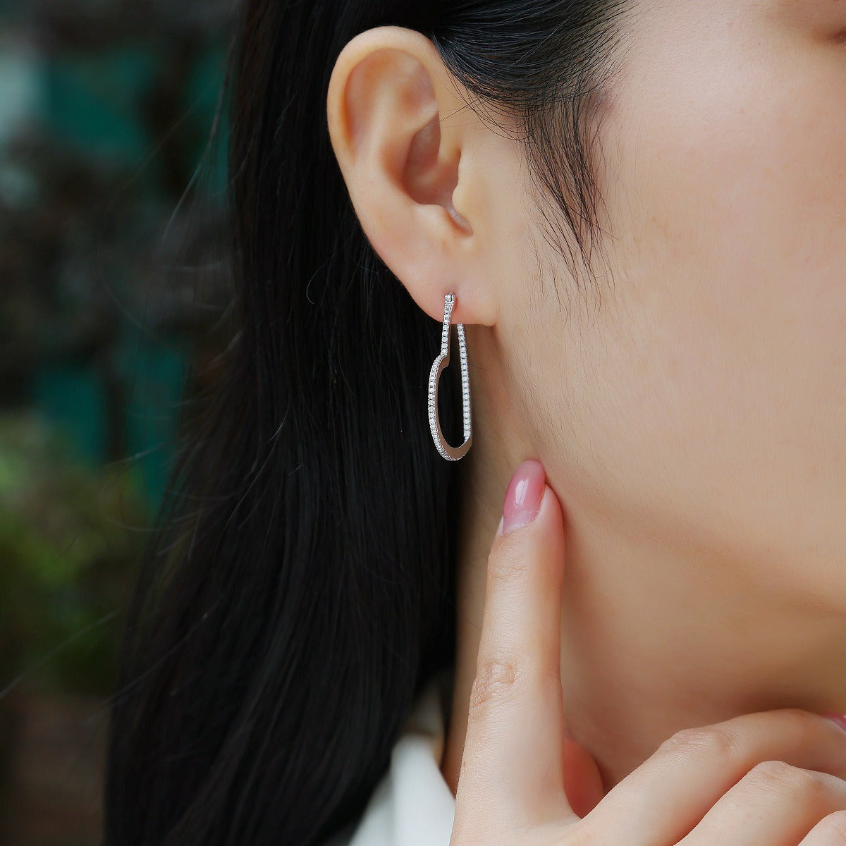 S925 Silver New Heart-Shaped Hoop Earrings for Women High-End Feel Hot-Selling Moissanite Earrings