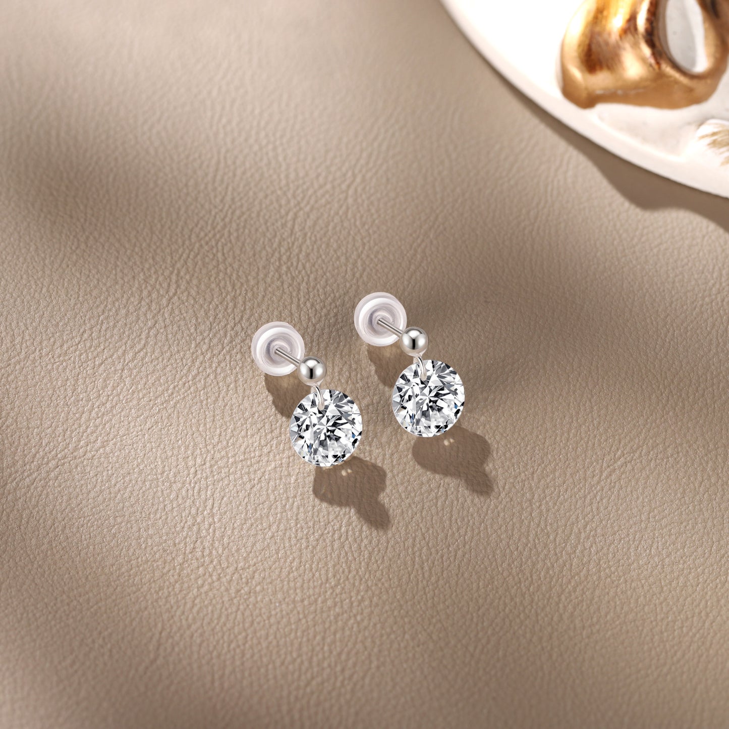 Minimalist Elegant Hypoallergenic Earrings Autumn Winter High-end Versatile Commuting 925 Silver Moissanite Earrings
