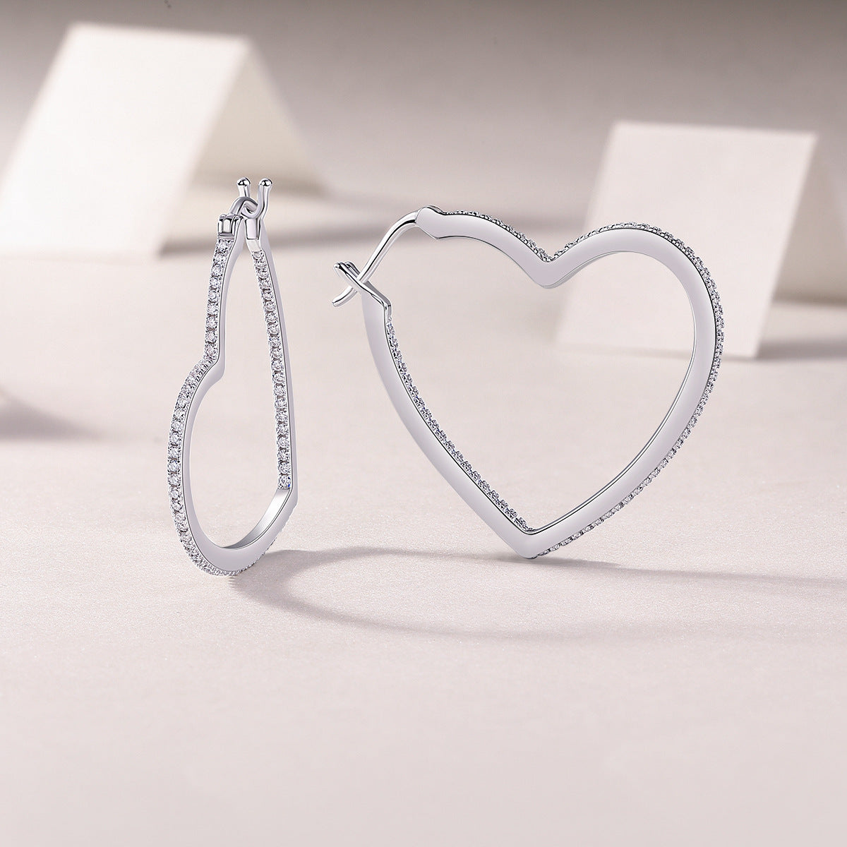 S925 Silver New Heart-Shaped Hoop Earrings for Women High-End Feel Hot-Selling Moissanite Earrings