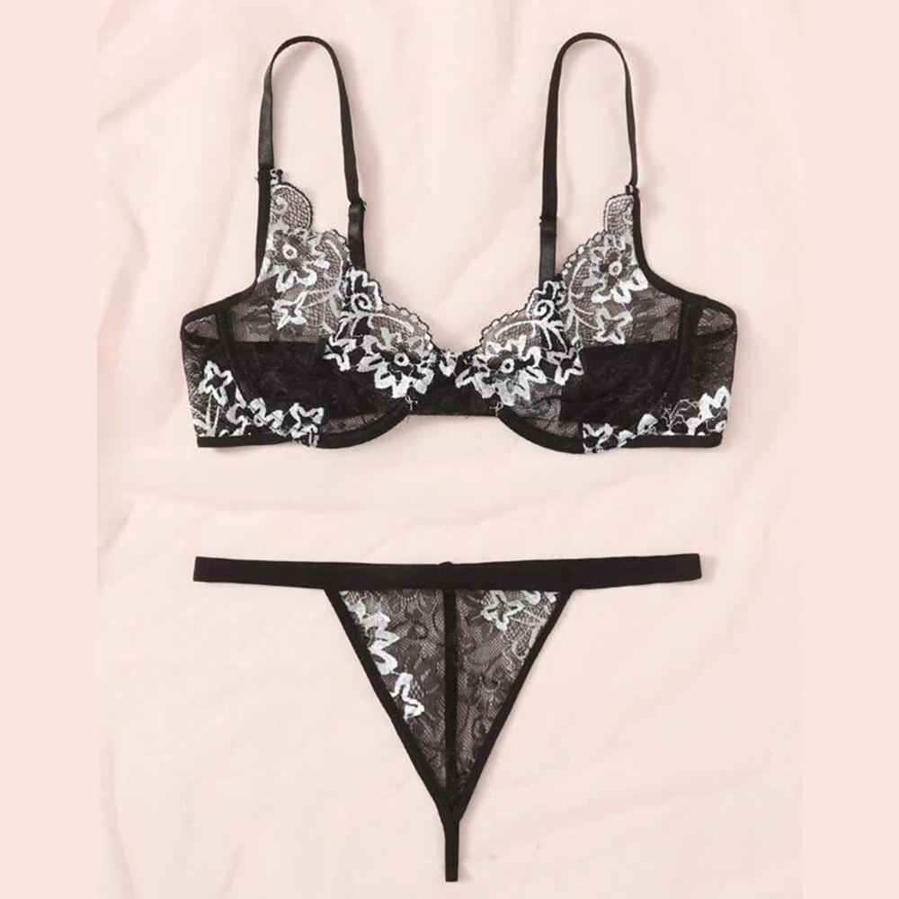French Style Black Lace Hollow-out Bra Set with Steel Underwire and Semi-Transparent Design