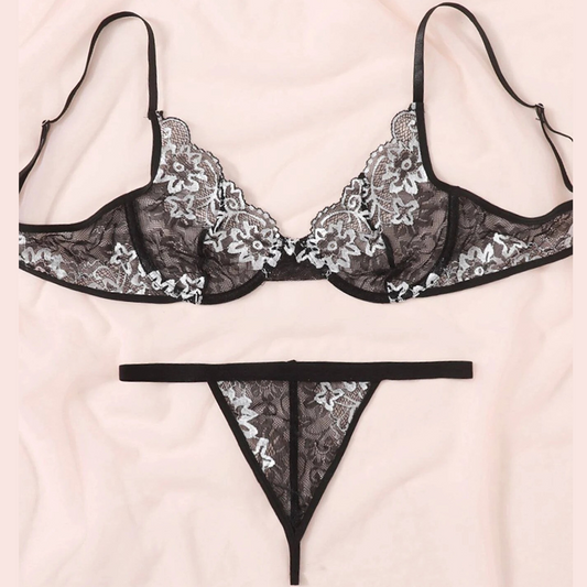 French Style Black Lace Hollow-out Bra Set with Steel Underwire and Semi-Transparent Design