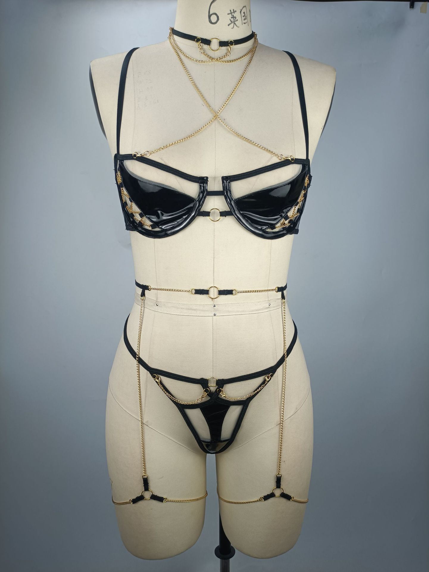 Sexy Temptation Set with Bikini Style and Metal Chains